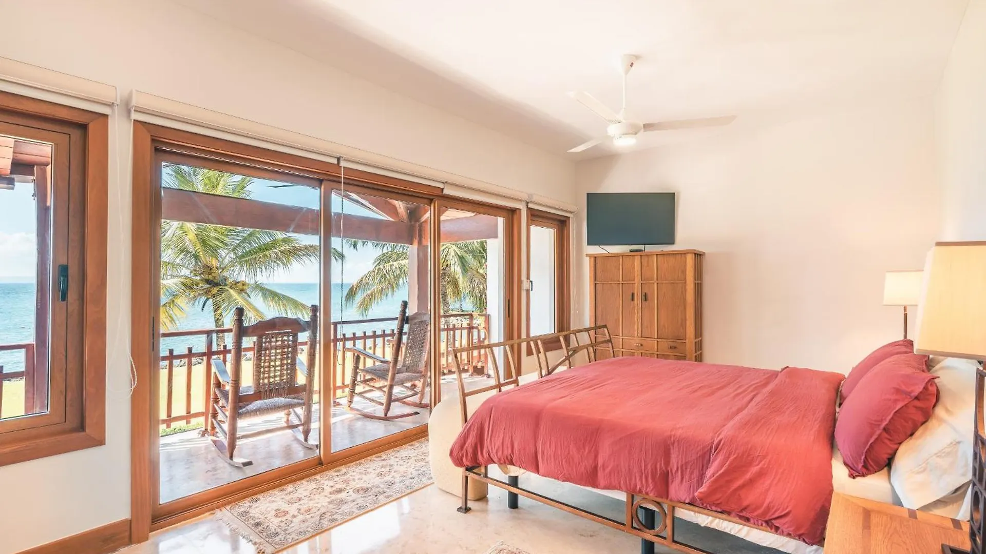 3Br Beachfront Townhouse At Puerto Bahia Samana 0*,